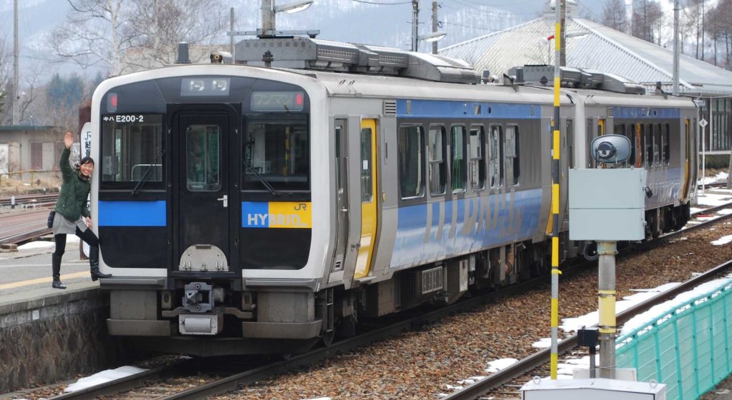 ハイブリッドだけど、
やっぱり２両編成