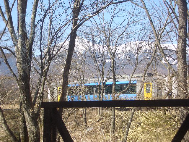 ホルンの窓から見た
小海線